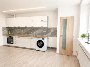 Pronájem bytu 1+kk, Brno, Vzhledná, 41 m2