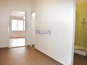 Pronájem bytu 2+1, Hradec Králové, Tomkova, 55 m2