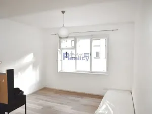 Pronájem bytu 2+1, Hradec Králové, Tomkova, 55 m2