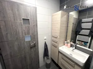 Prodej atypického bytu, Beňov, 235 m2