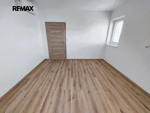 Pronájem bytu 3+kk, Komořany, 96 m2