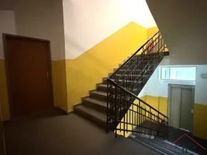 Pronájem bytu 2+kk, Praha - Břevnov, Bělohorská, 45 m2