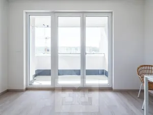 Pronájem bytu 1+kk, Praha - Vysočany, Poděbradská, 32 m2