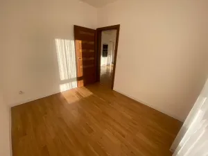 Pronájem bytu 3+kk, Praha - Černý Most, Bergmanova, 56 m2