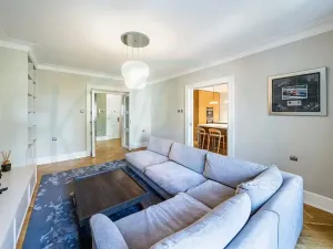 Pronájem bytu 3+1, Praha - Vinohrady, Lužická, 120 m2