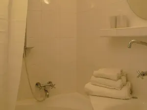 Pronájem bytu 3+1, Praha - Modřany, Hájenská, 77 m2