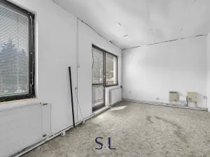 Prodej obchodního prostoru, Nový Bor, Česká, 325 m2