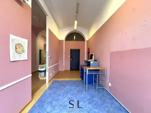 Pronájem obchodního prostoru, Liberec, nám. Sokolovské, 79 m2