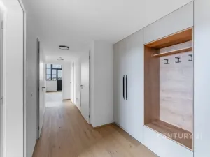 Pronájem bytu 3+kk, Praha - Vysočany, Kolbenova, 68 m2
