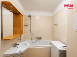Pronájem bytu 2+kk, Karlovy Vary - Drahovice, Zbrojnická, 52 m2