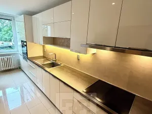 Prodej bytu 3+1, Praha - Modřany, Levského, 78 m2