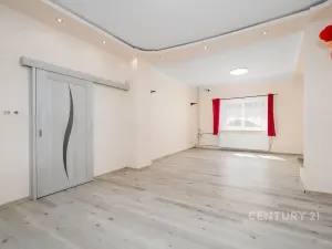 Prodej rodinného domu, Chlumec, Holubova, 241 m2