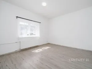 Prodej rodinného domu, Chlumec, Holubova, 241 m2