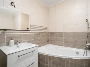Prodej bytu 3+kk, Děčín, Oblouková, 74 m2