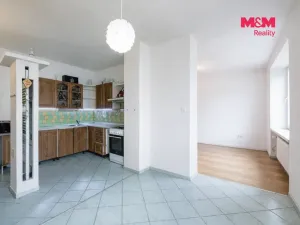 Prodej bytu 3+1, Bukovany, 84 m2