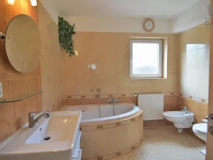 Prodej rodinného domu, Krupka, Letná, 212 m2