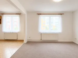 Pronájem bytu 1+kk, Praha - Horní Počernice, Dandova, 37 m2