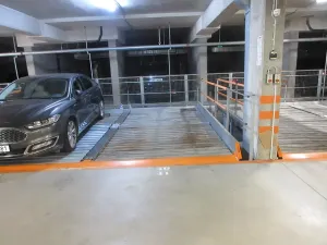 Pronájem garážového stání, Brno, Preslova, 12 m2