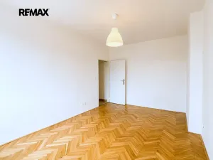 Pronájem bytu 2+1, Praha - Vinohrady, Pod Rapidem, 52 m2