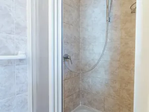 Pronájem bytu 1+kk, Moravany, Vnitřní, 42 m2