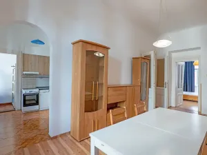 Prodej bytu 3+1, Praha - Malá Strana, Petřínská, 76 m2