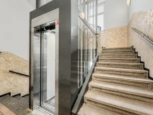 Prodej bytu 3+kk, Praha - Staré Město, U obecního dvora, 81 m2