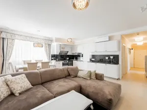 Prodej bytu 3+kk, Karlovy Vary, Zámecký vrch, 108 m2