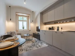 Prodej atypického bytu, Praha - Karlín, Prvního pluku, 50 m2