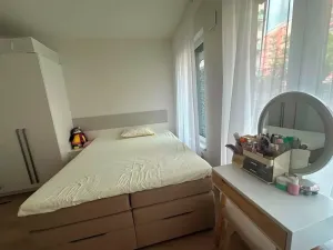 Pronájem bytu 1+kk, Praha - Kamýk, Hodkovická, 35 m2