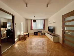 Prodej bytu 2+1, Rousínov, V Sídlišti, 61 m2