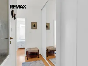 Prodej bytu 2+kk, Praha - Horní Měcholupy, Neapolská, 43 m2