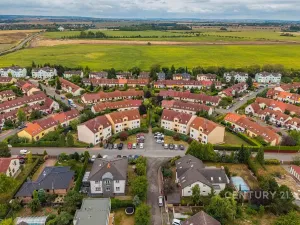 Prodej bytu 2+kk, Praha - Újezd nad Lesy, Velebného, 56 m2