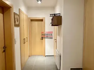 Pronájem bytu 3+1, Praha - Smíchov, U Malvazinky, 91 m2