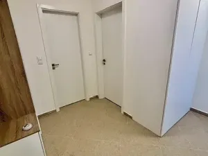 Pronájem bytu 2+kk, Praha - Vysočany, Pod Harfou, 53 m2