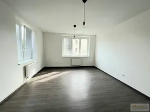 Prodej atypického bytu, Meziměstí, Školní, 112 m2