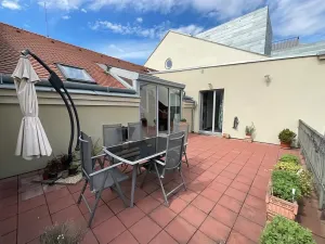 Prodej atypického bytu, Mikulov, Komenského, 164 m2