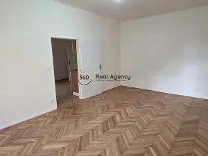Pronájem bytu 1+1, Praha - Nusle, Na Jezerce, 49 m2