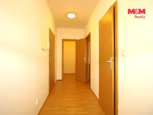Pronájem bytu 1+kk, Klecany, V Honech, 32 m2