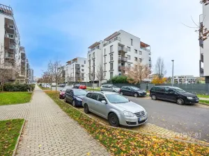 Pronájem bytu 2+kk, Praha - Hrdlořezy, Učňovská, 51 m2