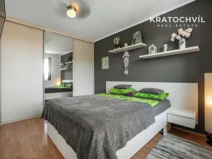 Prodej bytu 2+kk, Jesenice, Na Okruhu, 42 m2