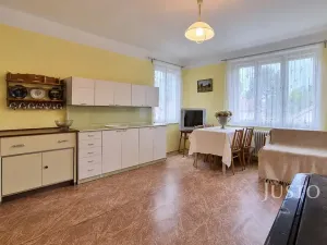 Prodej rodinného domu, Bernartice, 514 m2