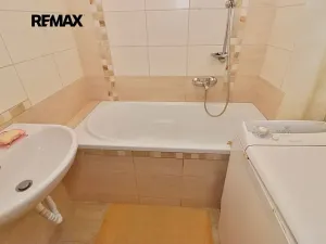 Pronájem bytu 3+1, Pardubice, U Háje, 63 m2