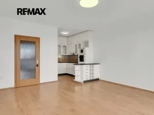 Prodej bytu 2+kk, Praha - Strašnice, Názovská, 60 m2