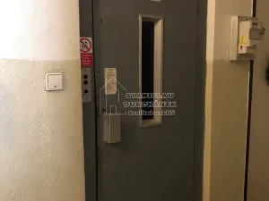 Pronájem bytu 2+kk, Praha - Holešovice, Dobrovského, 44 m2