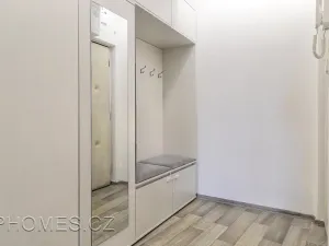 Pronájem bytu 3+1, Praha, Nad Primaskou, 70 m2