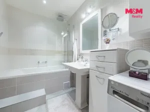Prodej bytu 3+kk, Praha - Horní Měcholupy, Mantovská, 90 m2
