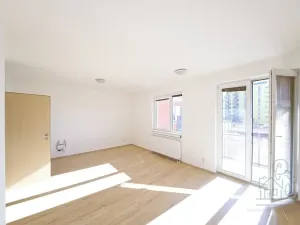 Pronájem bytu 1+kk, Praha - Kamýk, U Kamýku, 32 m2