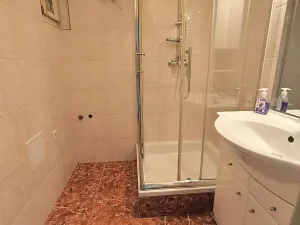 Pronájem bytu 2+kk, Hradec Králové, Vocelova, 45 m2