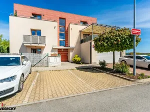Prodej bytu 3+kk, Praha - Třeboradice, Špeciánova, 74 m2