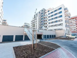 Pronájem bytu 1+kk, Praha - Hlubočepy, Fabiánové, 29 m2